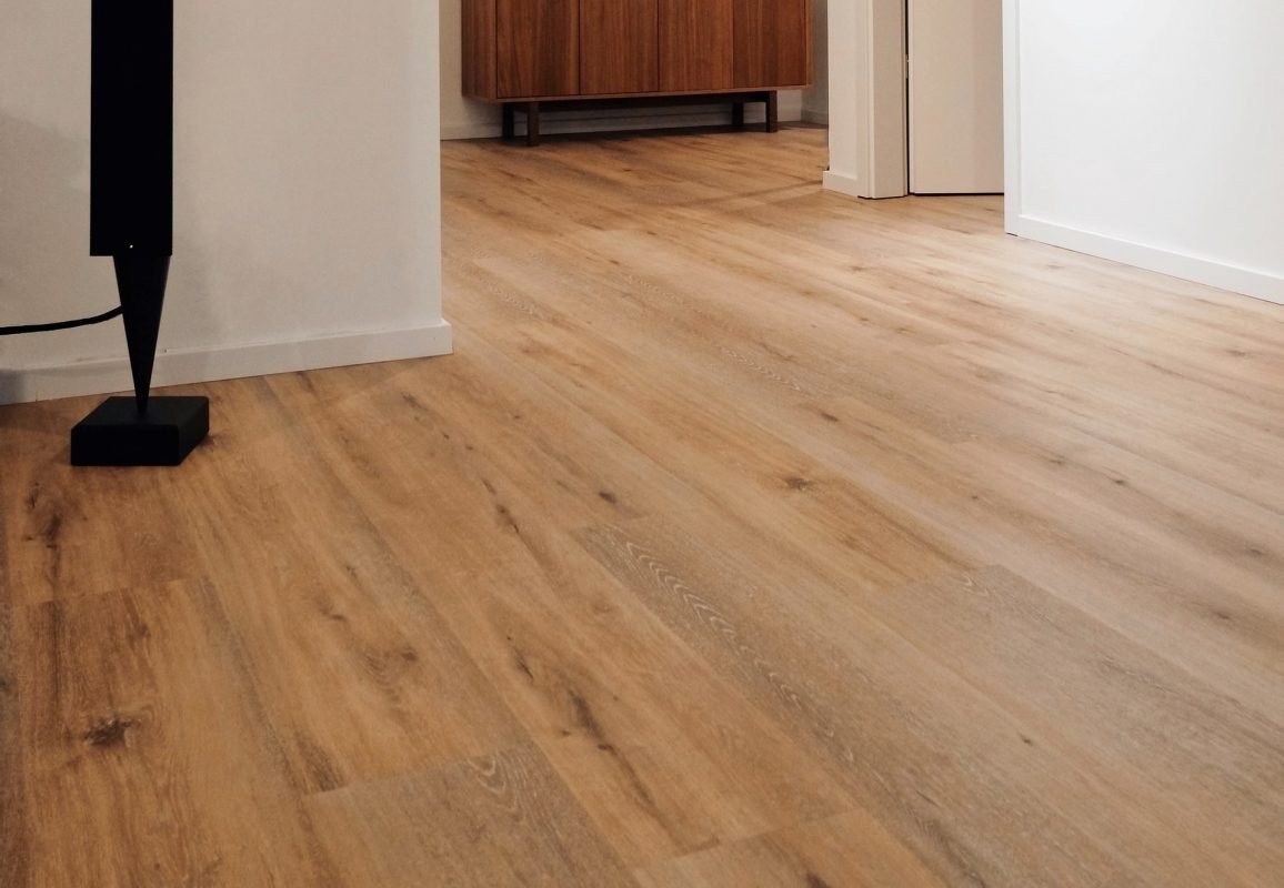 Benefits of Vinyl Flooring for Hallways
