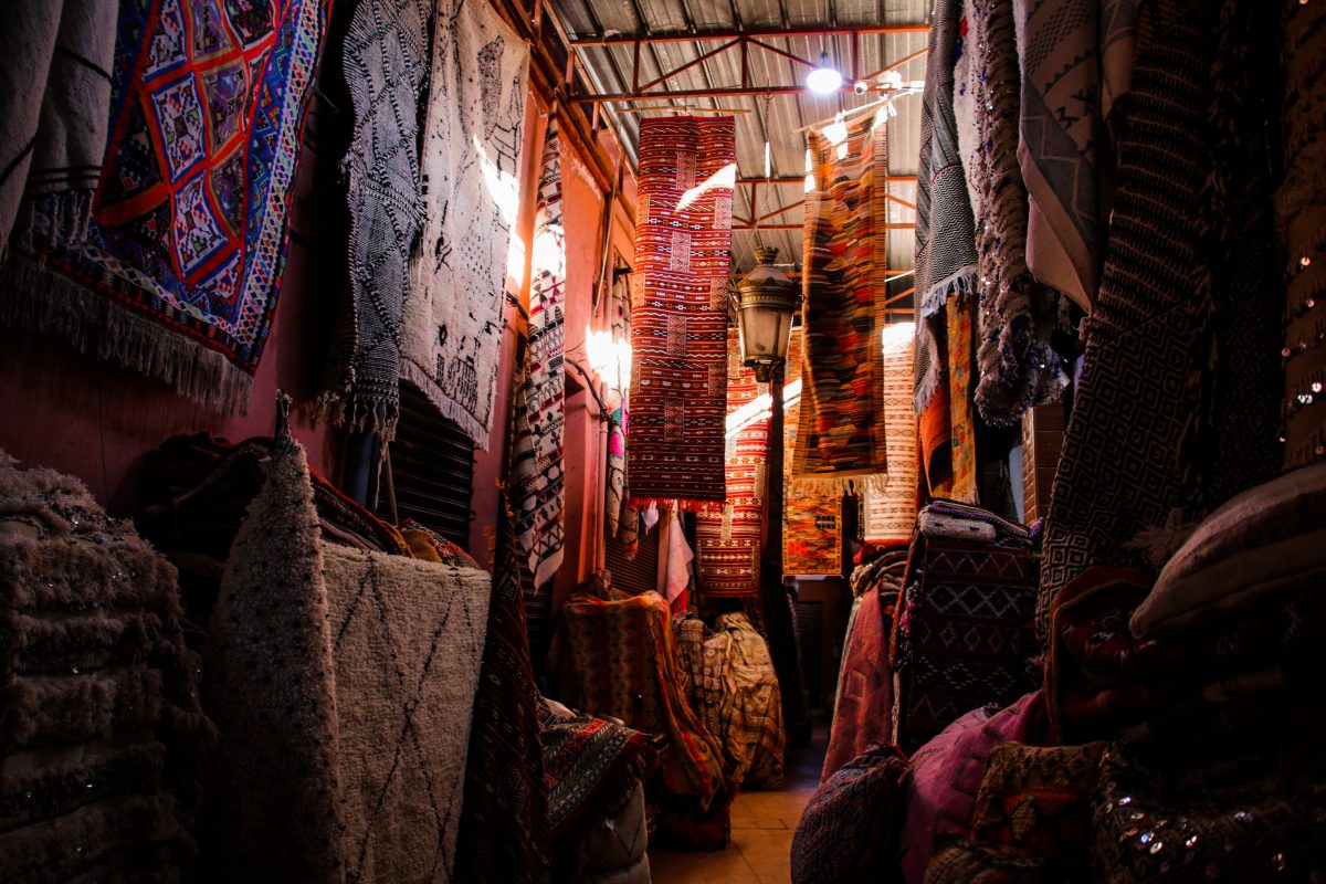 Tips to Buy the Perfect Carpet: Buying the perfect carpet starts with visiting a reputed carpet shop in Surrey Surrey to ensure that you purchase